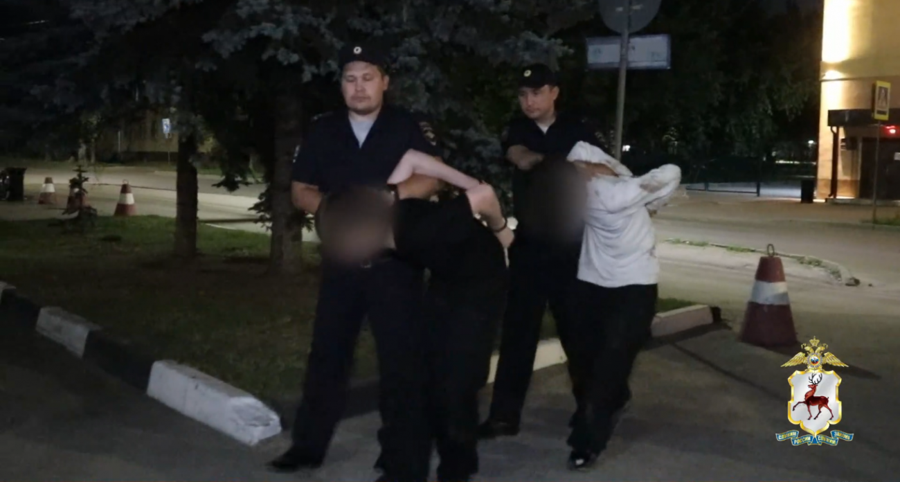 Деньги в коробке из-под обуви и подставные курьеры: 88-летнюю нижегородку спасли от мошенников