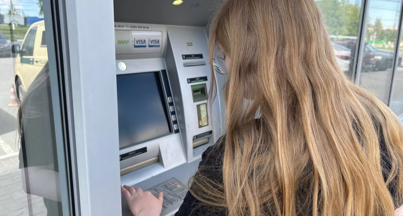 Фото к статье: После этого - все: названо количество переводов из-за которых блокируют карту