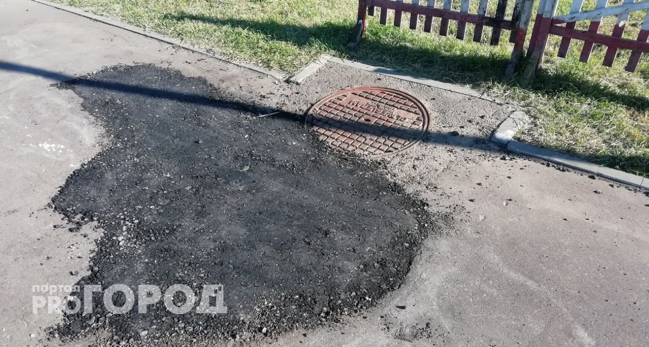 Нижегородцам запретили 3 дня подряд подходить к люкам на улицах
