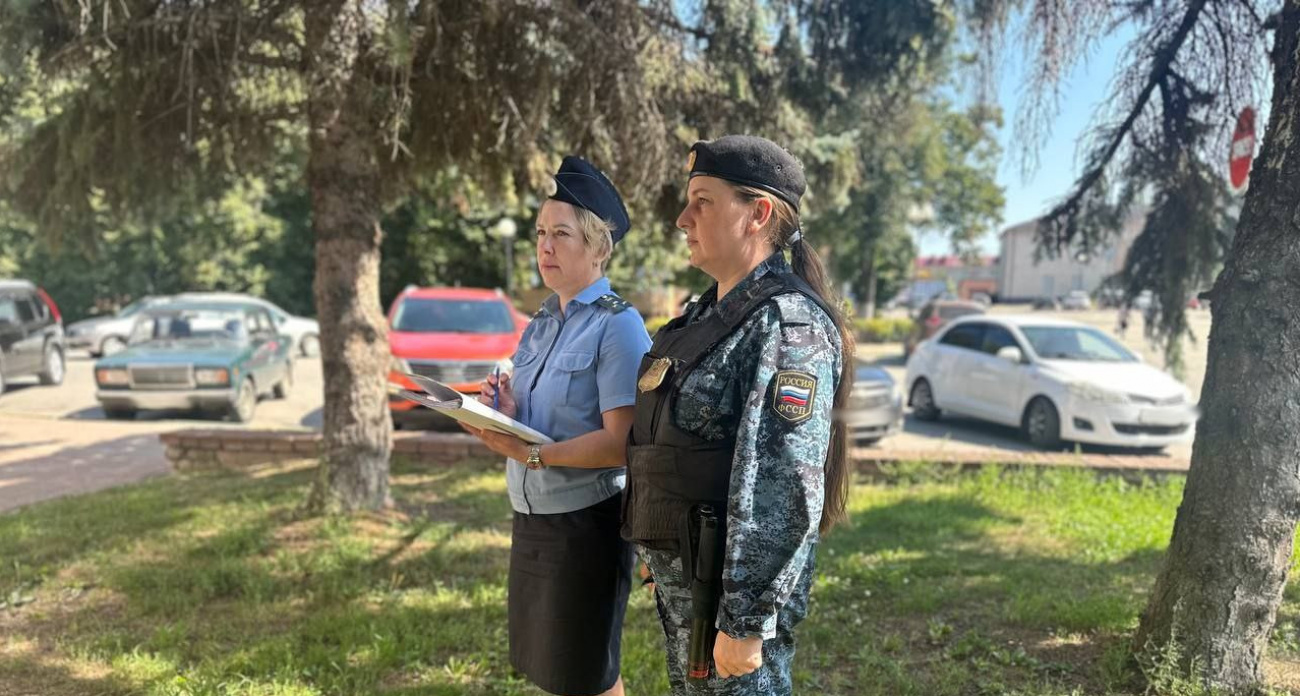 Житель Семеновского района пытался замаскировать свою машину под кусты у озера, чтобы ее не изъяли