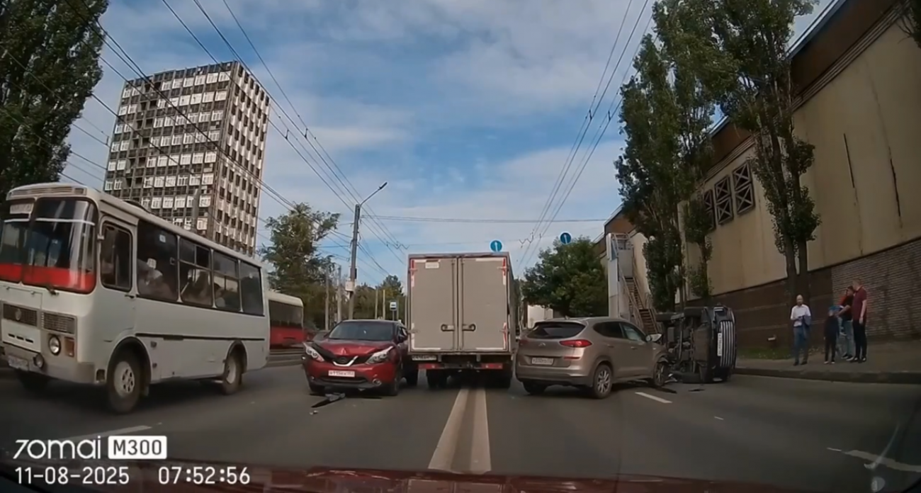 Три человека пострадали в утреннем ДТП на Сормовском шоссе