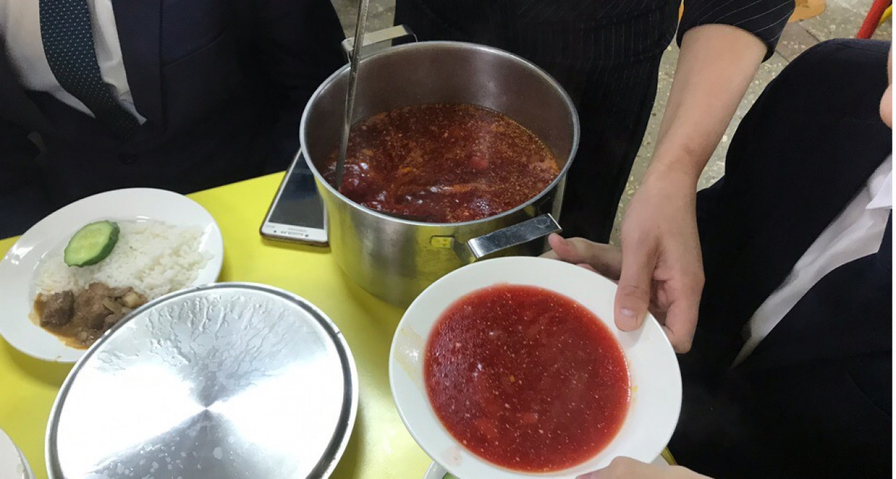 Советский борщ без зажарки: рецепт, который удивит всех хозяек — две хитрости для идеального вкуса и цвета