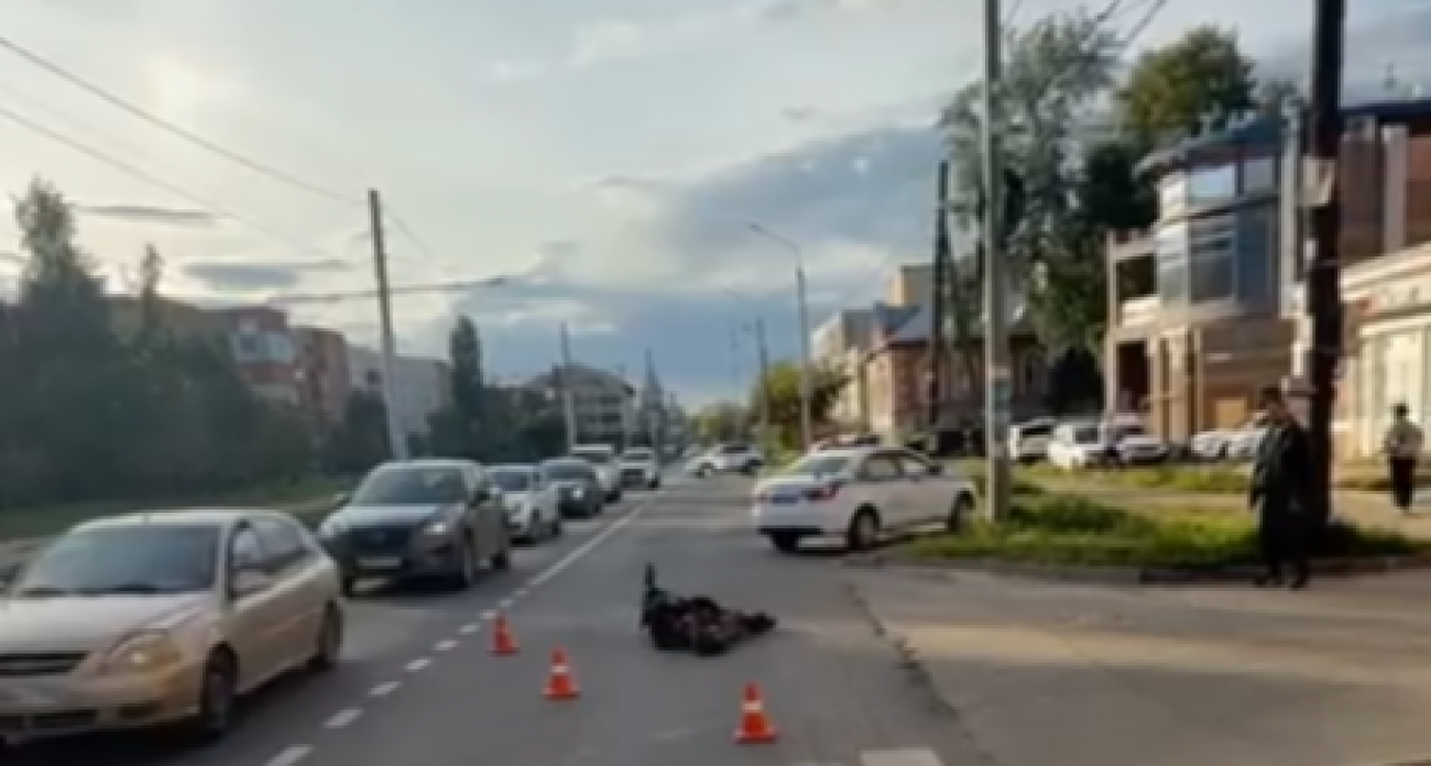 В Нижнем Новгороде 45-летний самокатчик сбил женщину на пешеходном переходе
