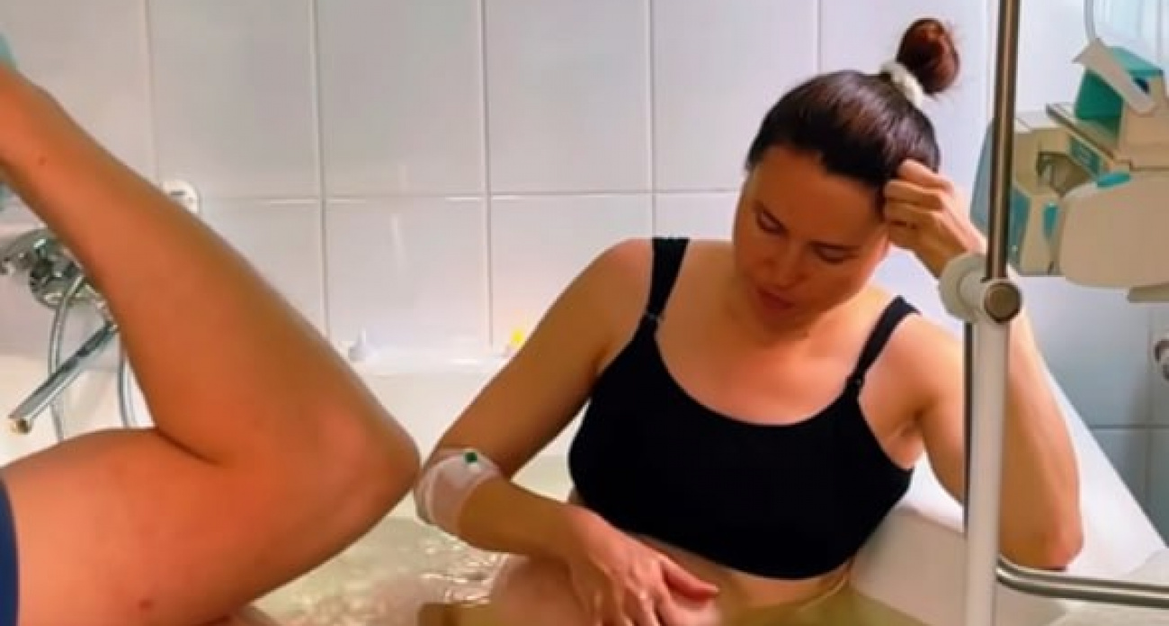 В Нижнем Новгороде провели первые роды в воде