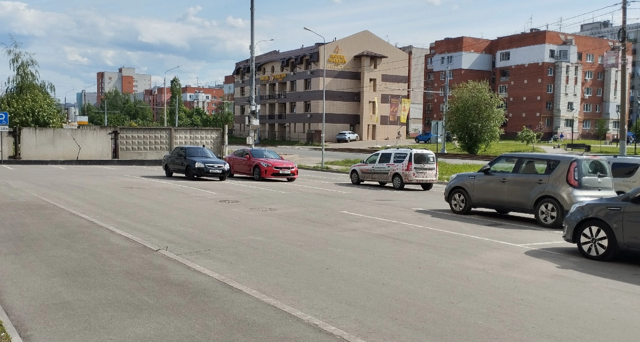 В Нижнем Новгороде временно сделали парковки бесплатными