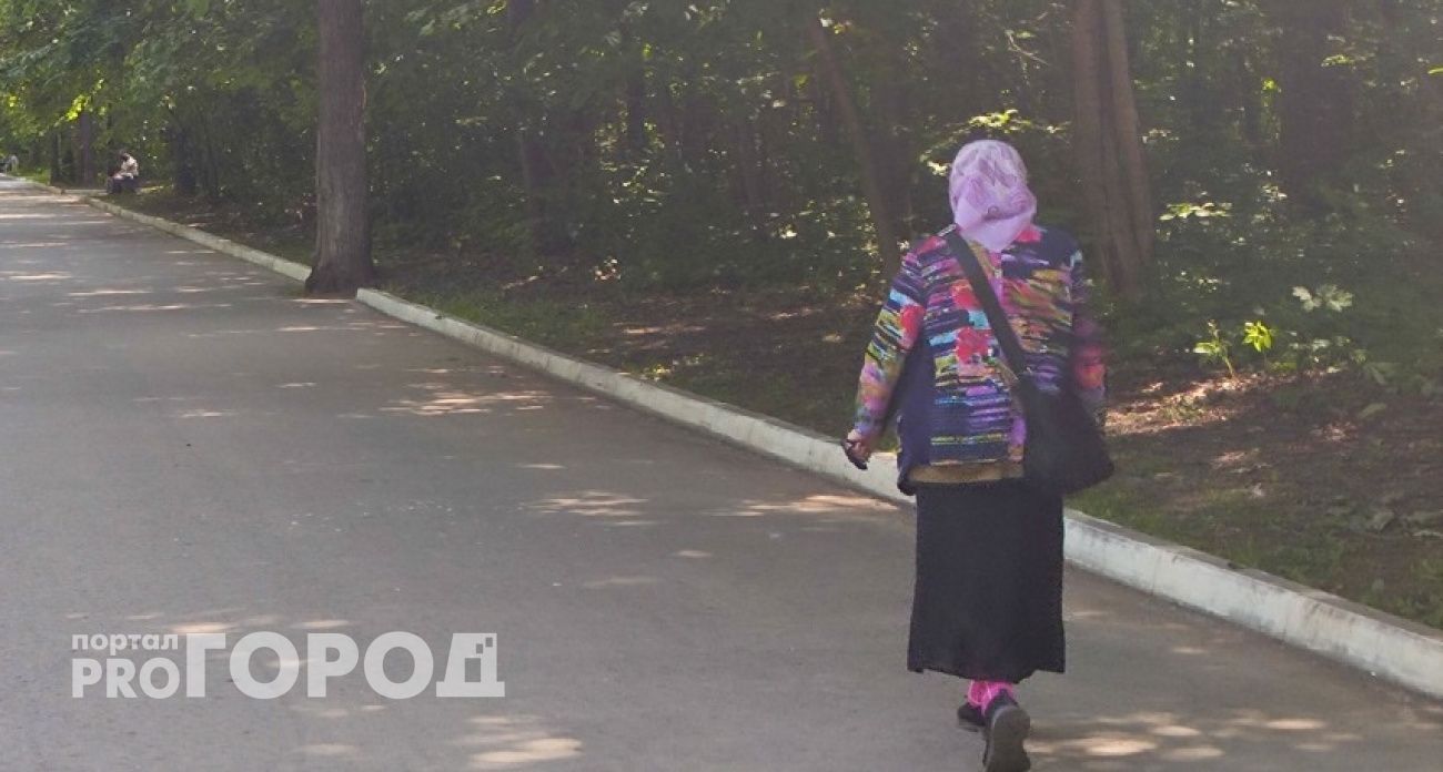 Пенсионерка из Заволжья обменяла 800 000 рублей на "банк приколов", желая получить прибавку к пенсии
