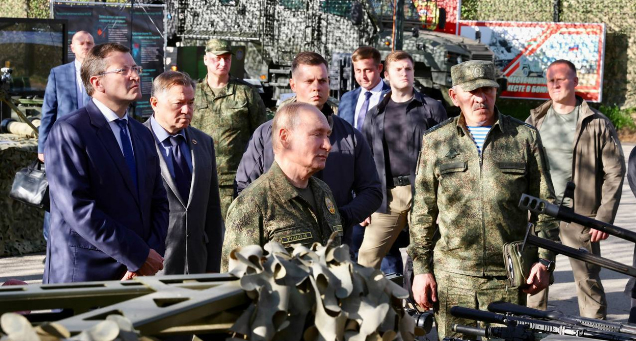 Президент России Владимир Путин празднует день рождения