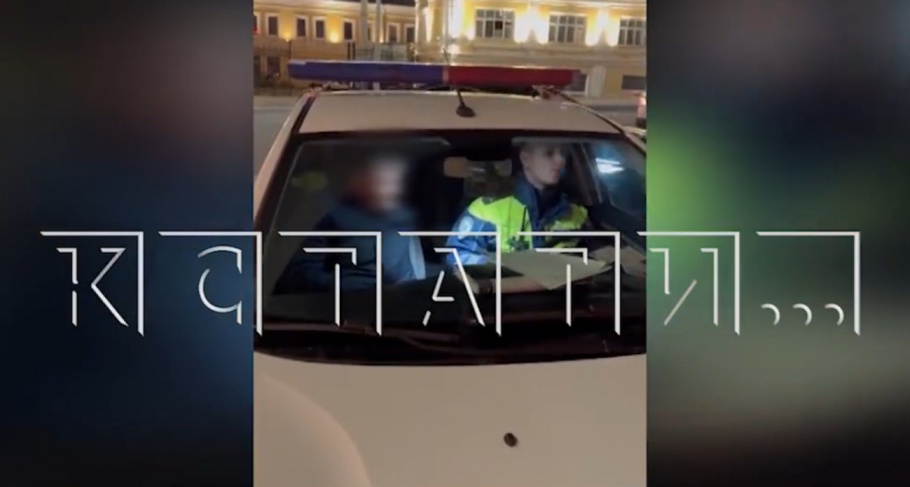Полицейские и водитель устроили "битву алкотестов" после ДТП на нижегородской набережной