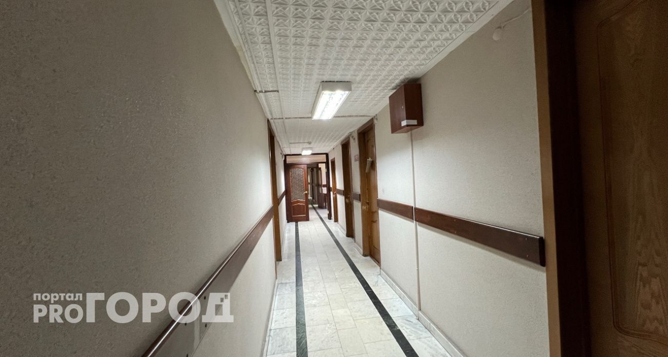 В Дзержинске мужчина пытался пронести алкоголь в здание суда