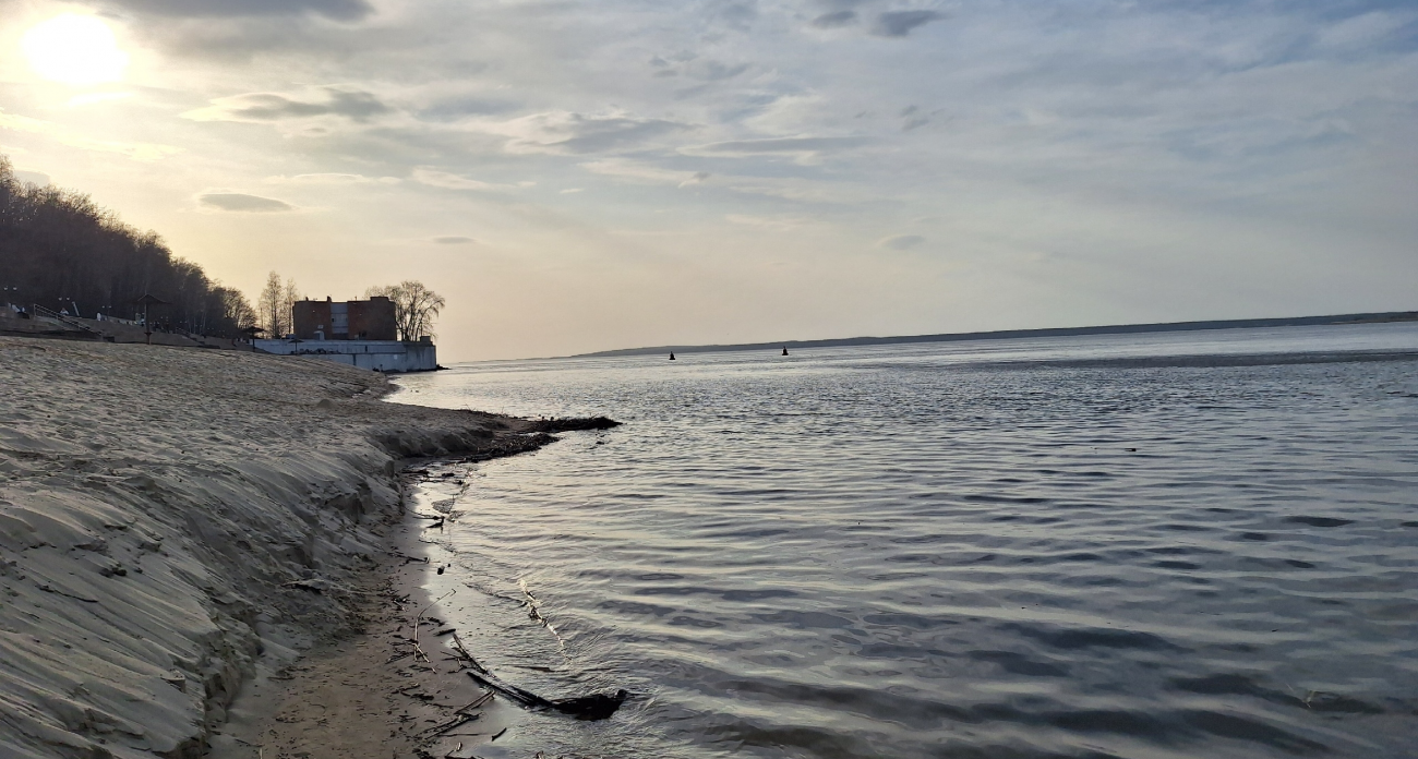 Жителя Чкаловского района арестовали за воровство песка с пляжа