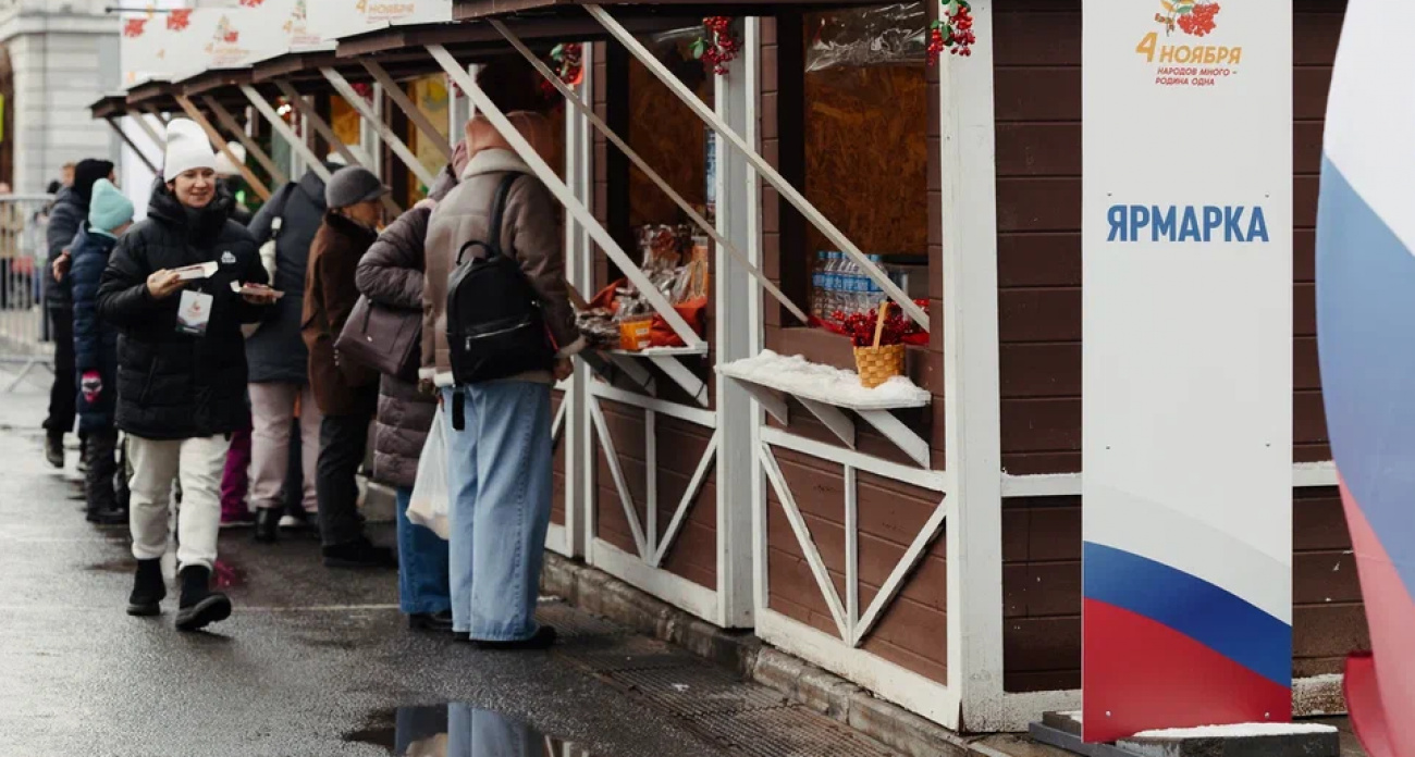 Крестный ход, 100-метровый флаг и концерт на Народной площади: как в Нижнем Новгороде отметят День народного единства