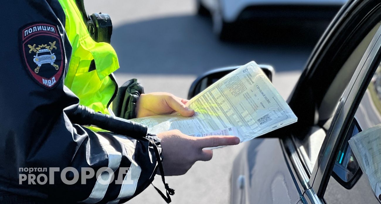 Инспектор ДПС предлагает пройти в патрульную машину: как действовать, чтобы не нарваться на проблемы