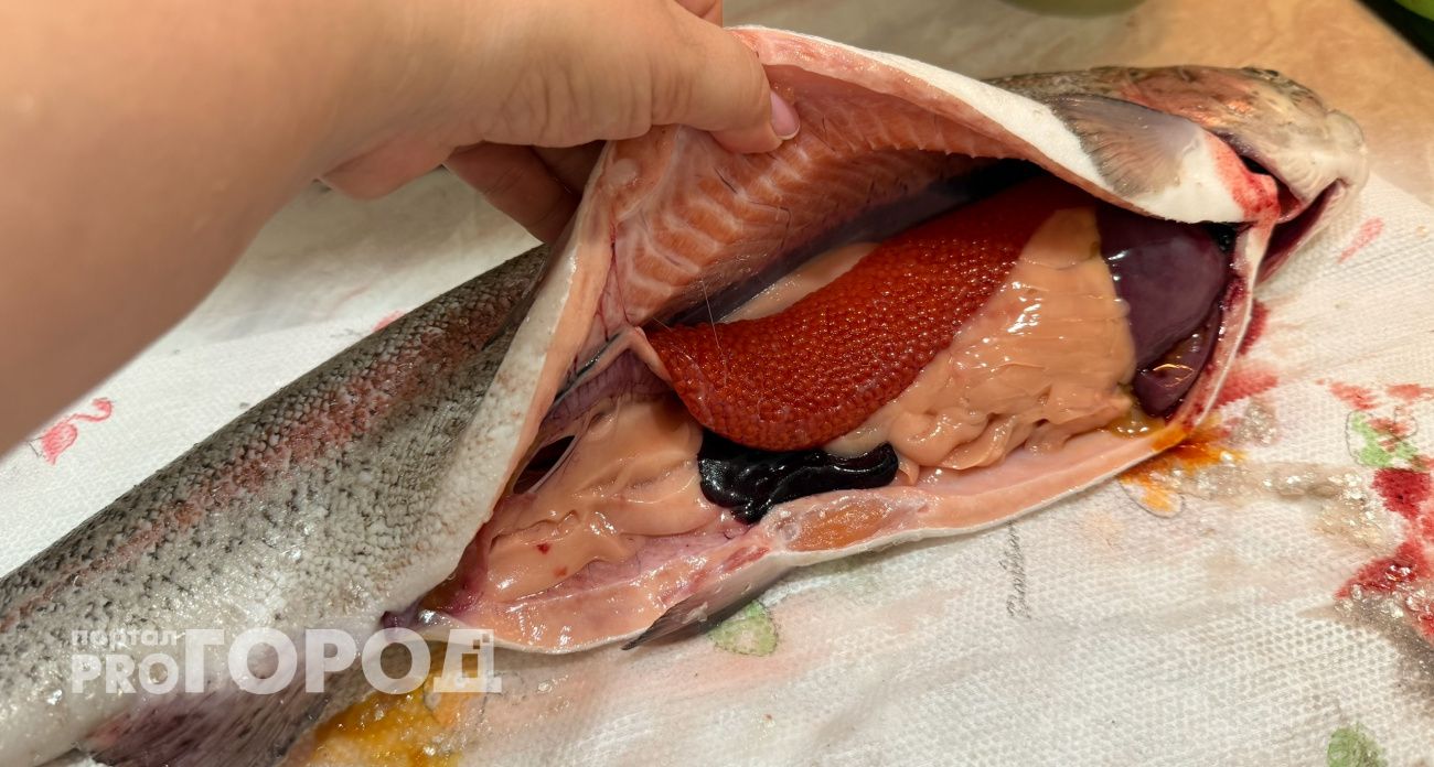 Готовимся к Новому году: 100-процентный способ выбрать рыбу с икрой и не переплатить за деликатес