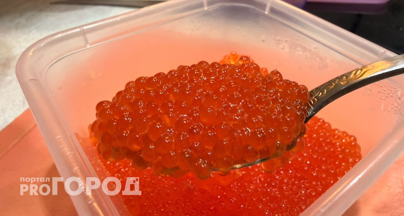 Каждая третья банка подделка: Роспотребнадзор объяснил, как не ошибиться при покупке икры к новогоднему столу