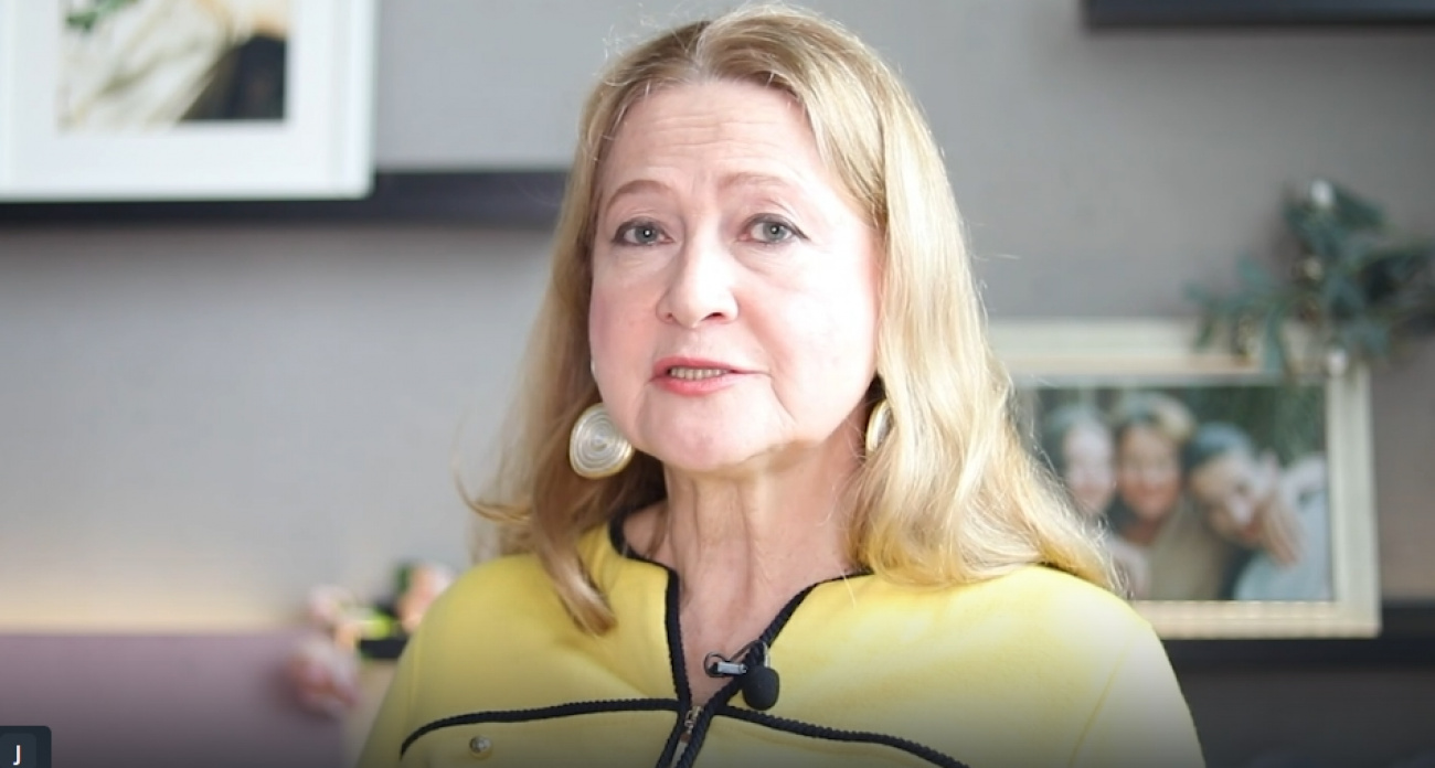 Ступят на сияющую полосу из бриллиантов: Глоба назвала только два знака, которые будут жить как в сказке с 28 ноября