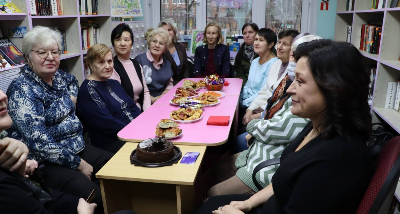 ДУКи поздравили нижегородок с Днем матери