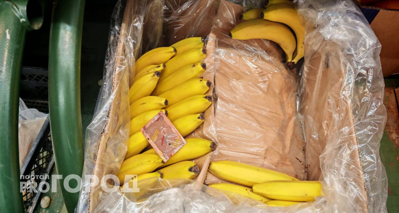 Для чего продавцы "Магнитов" и "Пятёрочек" забирают домой маленькие неприметные пакетики из ящиков с бананами