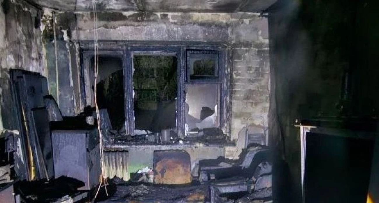 Огонь охватил ночью квартиру в Дзержинске