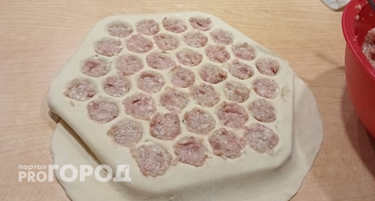 Названо идеальное соотношение говядины и свинины для сочных пельменей – запомните это правило