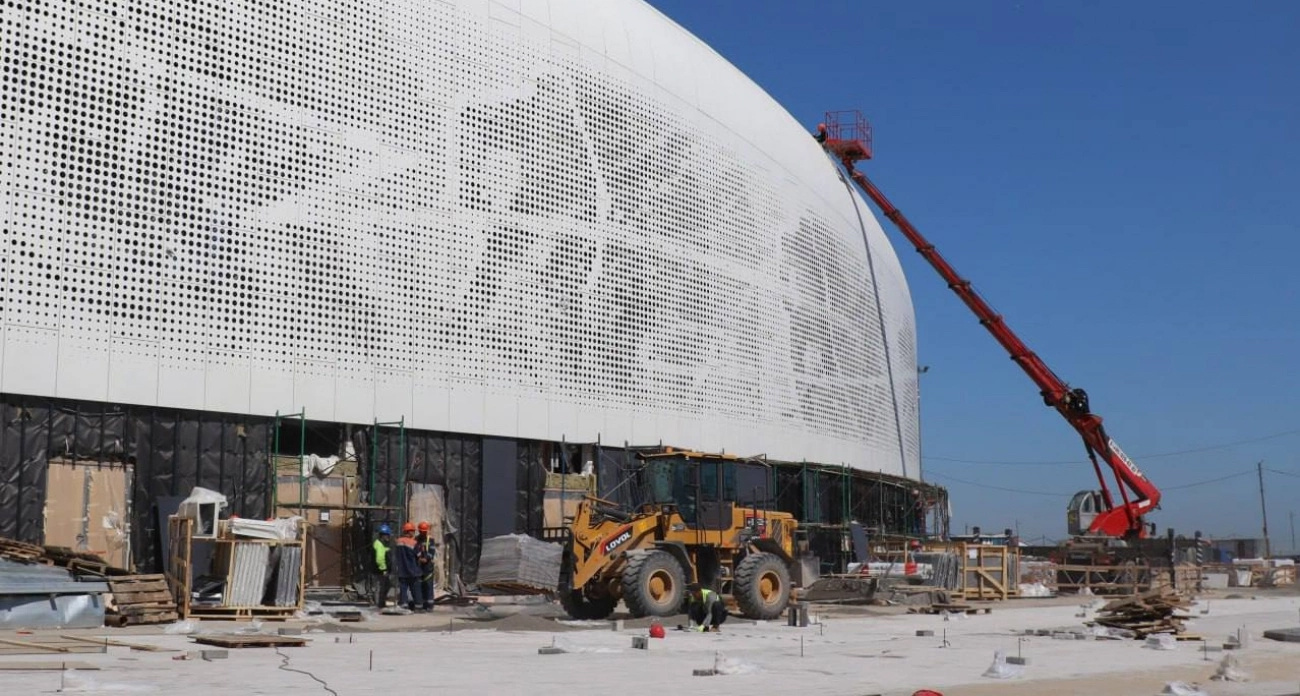 Новая ледовая арена на Стрелке в Нижнем Новгороде готова на 99 %