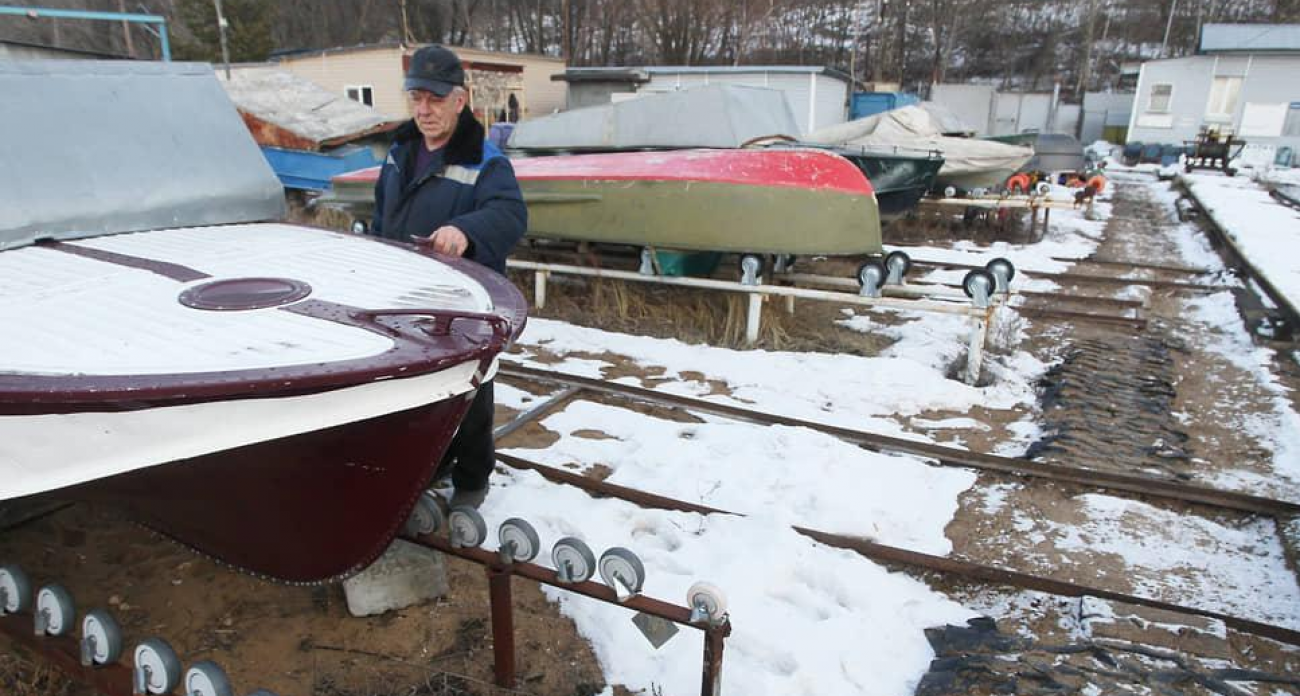 Сотня лодочников «Нептуна» отказались покидать причал после поражения в суде