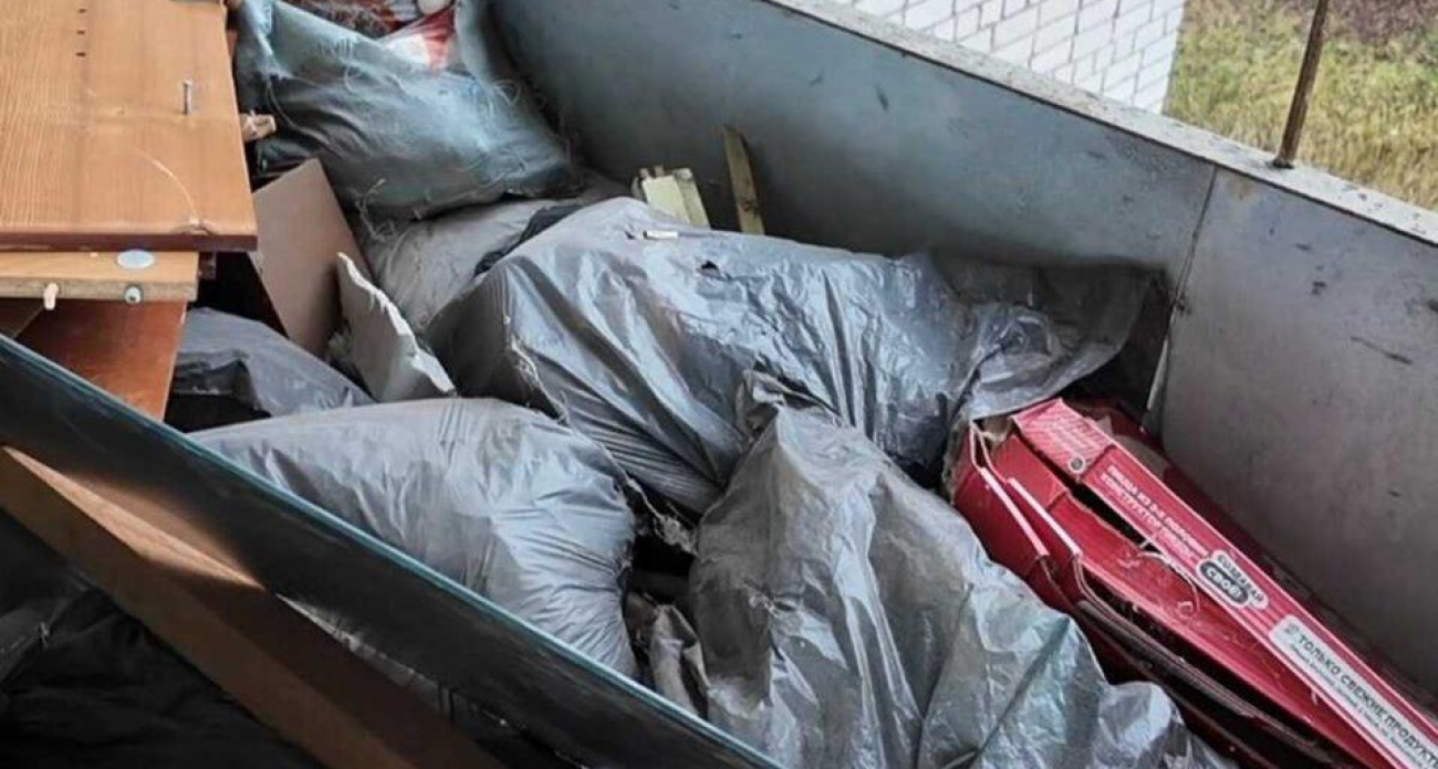 Путину пожаловались на ад в доме: комары, блохи и мусор вместо отопления