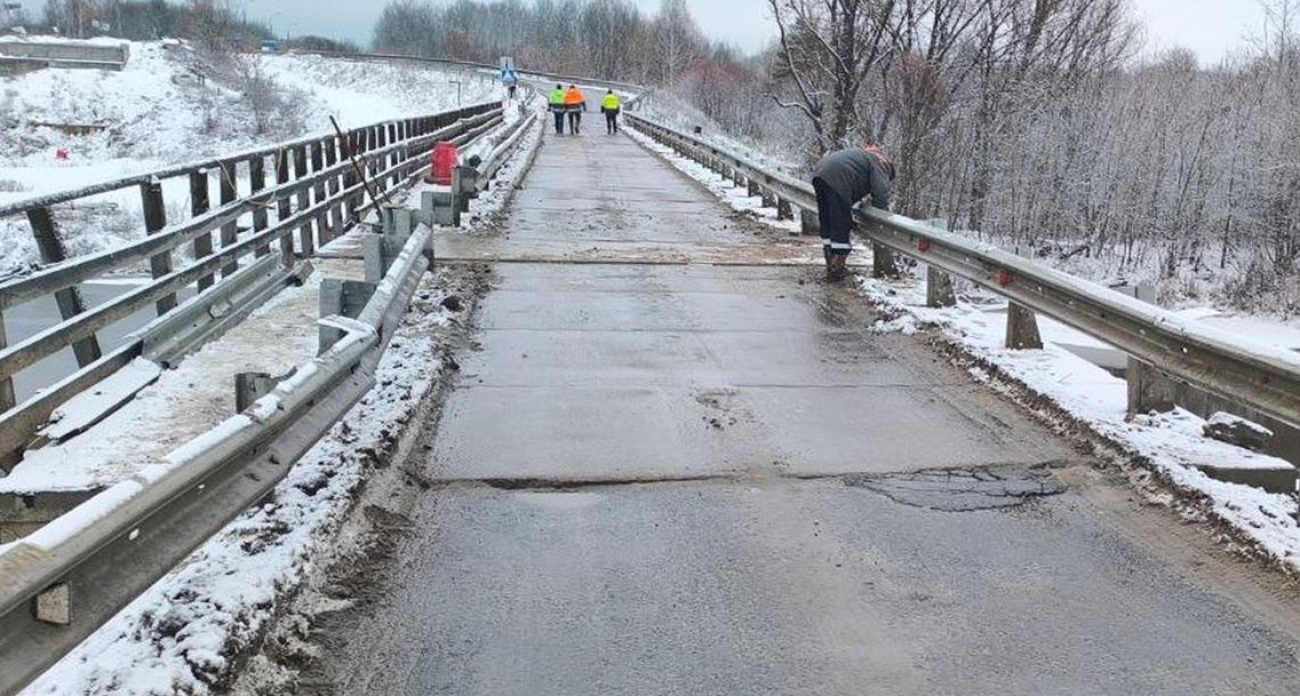  В Навашинском районе перекрыли движение по мосту на трассе