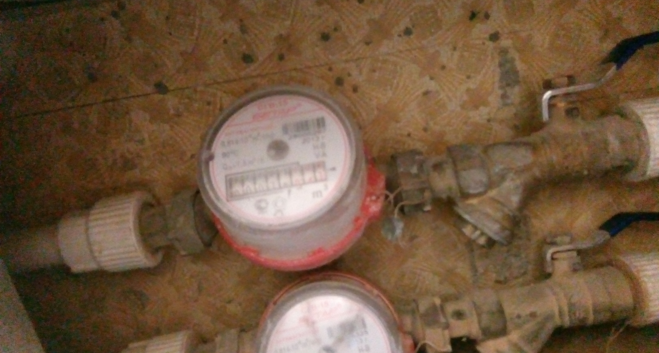 Заметила странную привычку у коммунальщиков - теперь делаю так же у себя дома и не мерзну, даже если отключили отопление