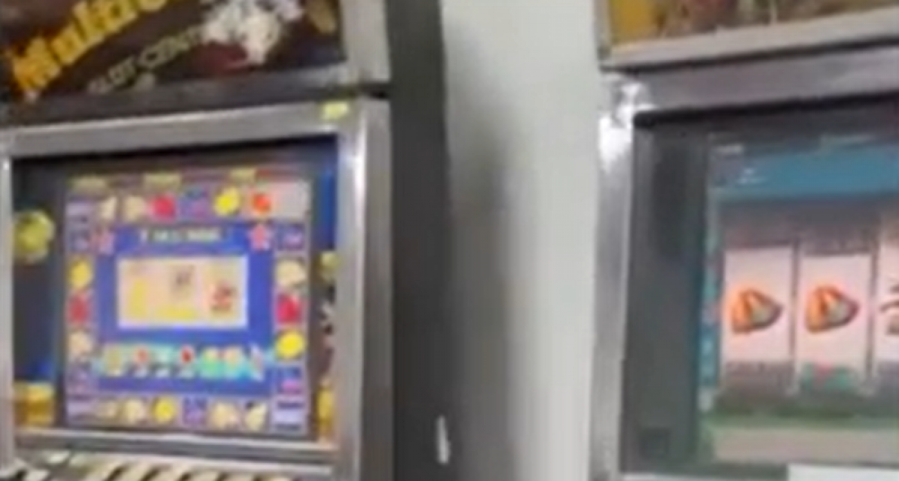 В городе Бор нашли казино, которое было спрятано за шкафом