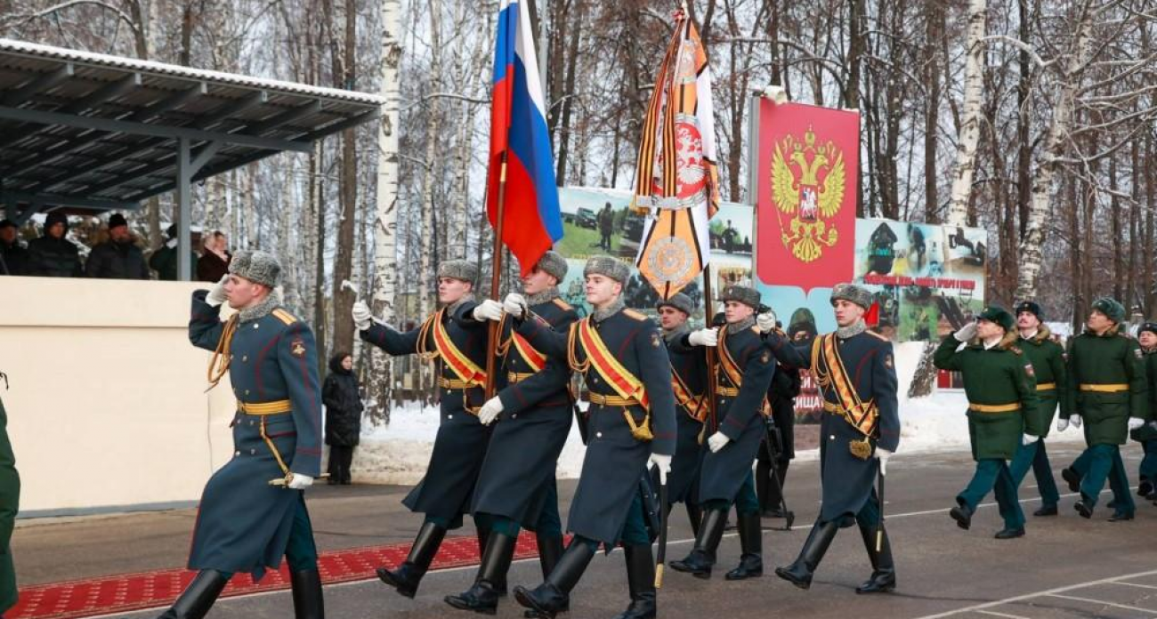 Георгиевское знамя вручили Нижегородскому военному училищу впервые