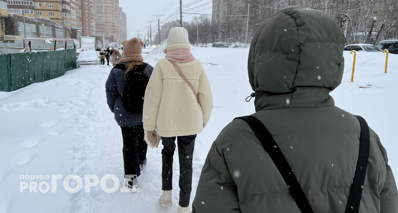 Одна фраза мгновенно обезоруживает хамов: психологический прием из трех слов работает безотказно