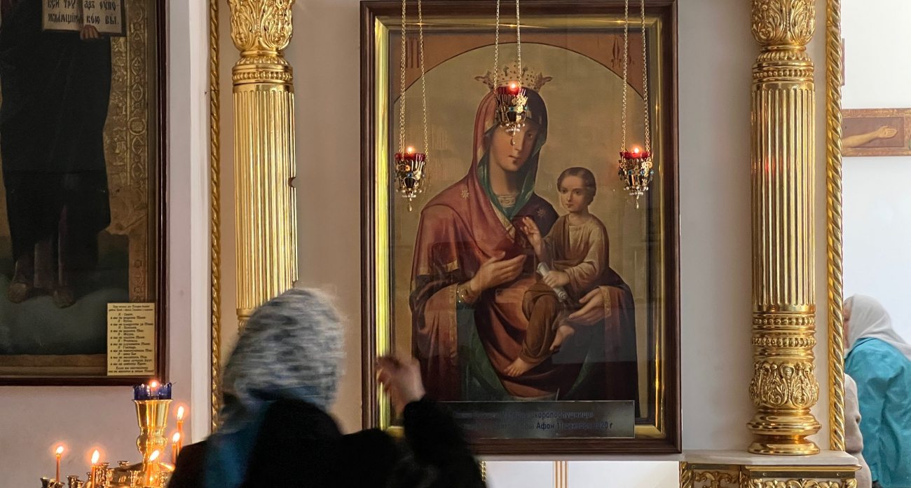 Это никогда нельзя делать в святки - опасались еще наши предки и были правы