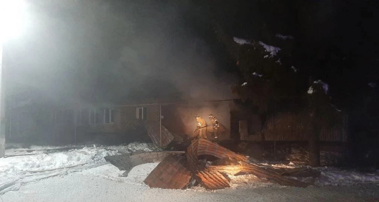 Пламя разрушило два дома и унесло две жизни в Сергачском районе