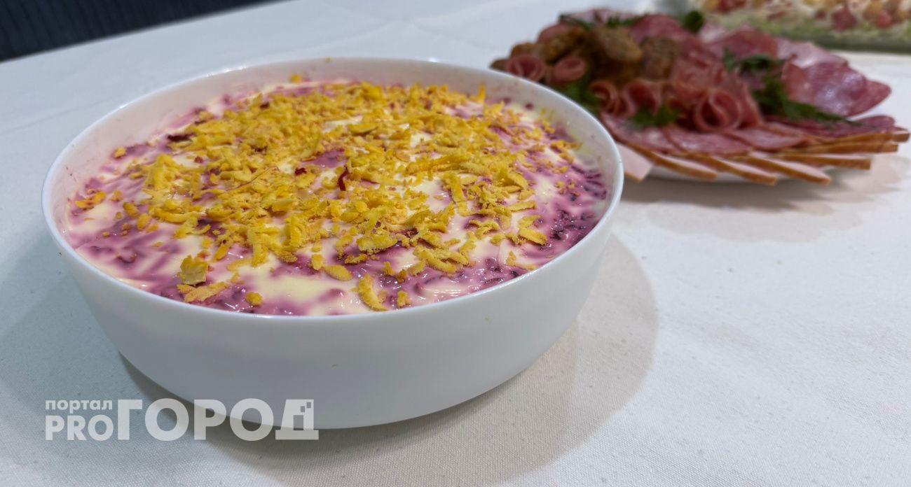 Сельдь под шубой: в каком порядке класть слои, чтобы было сочно и держал форму