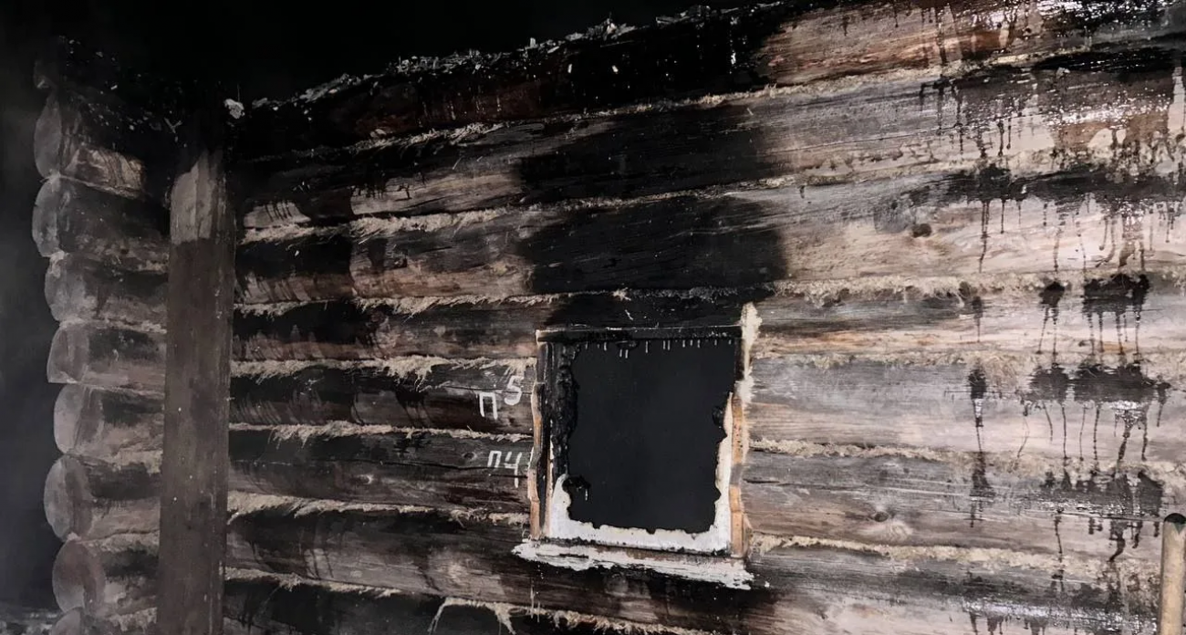 Пожар уничтожил баню в Чкаловском районе