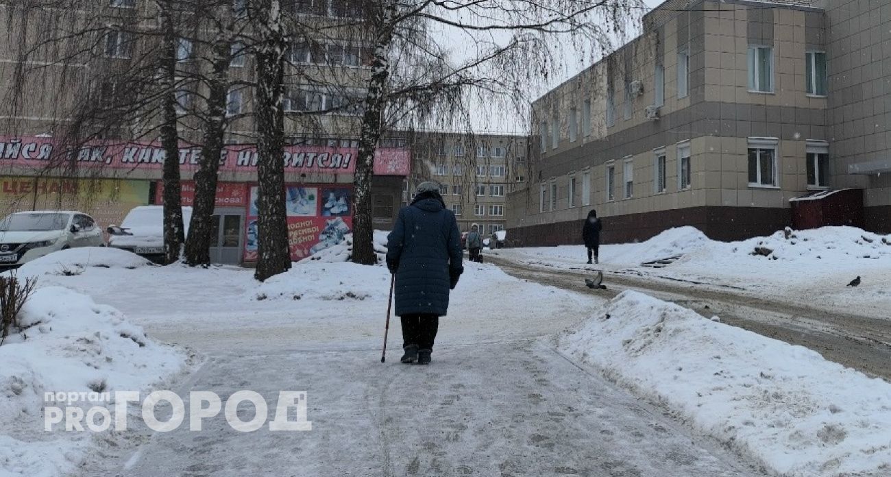 97-летняя нижегородка потеряла более 200 тысяч рублей, поговорив по телефону