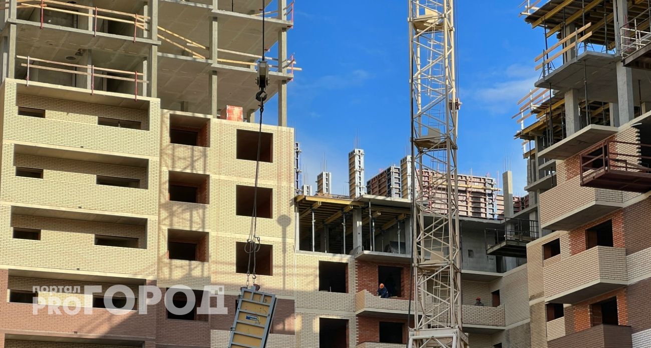 Павловские строители на две недели остались без работы из-за коллег-иностранцев