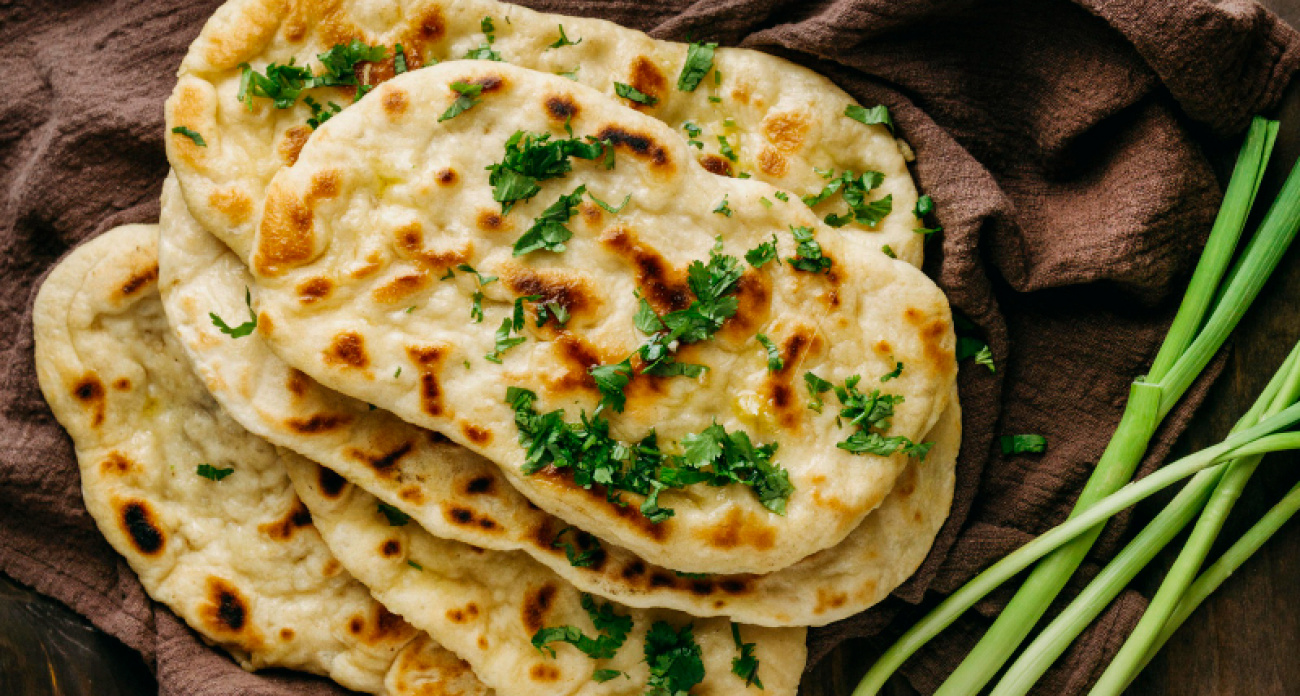 2 яйца и капуста – а на выходе аппетитная лепешка: на завтрак домашние будут требовать только ее вместо надоевших каш