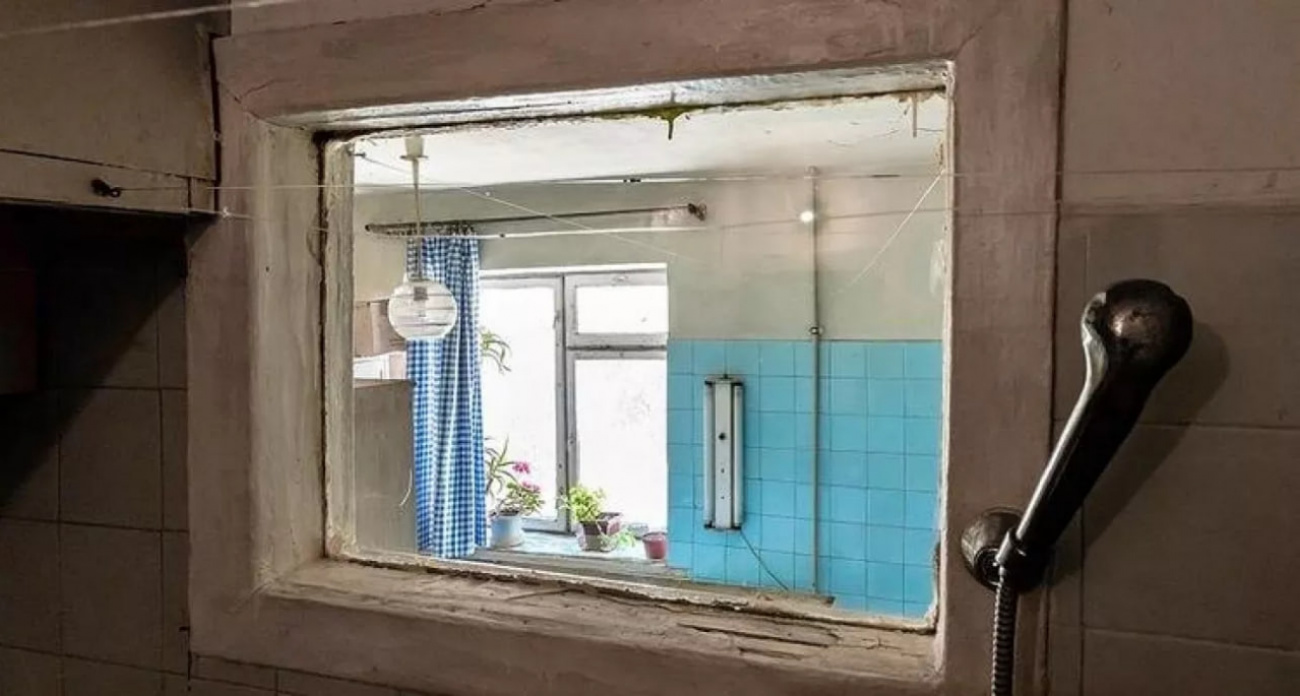 Очень важно - для чего в хрущевках делали окно между ванной и кухней: многие и не догадываются