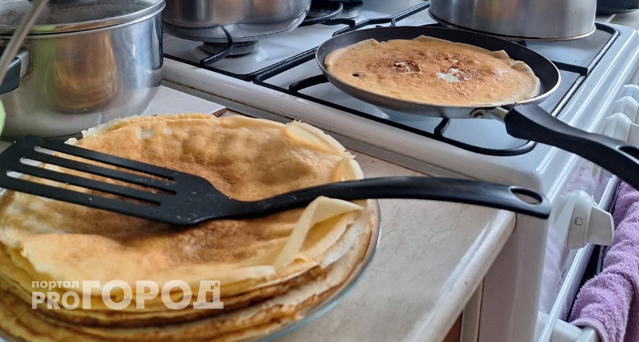 Блинчики на Масленицу получаются, как у бабушки – тонкими и ажурными: главный трюк, который работает