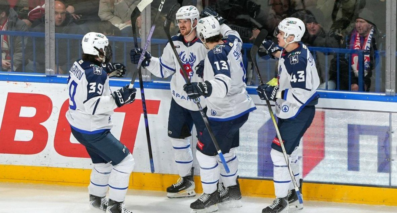 Семь шайб и фейерверк Ткачева: «Торпедо» громит «Драконов» из Шанхая в 5-й победе подряд