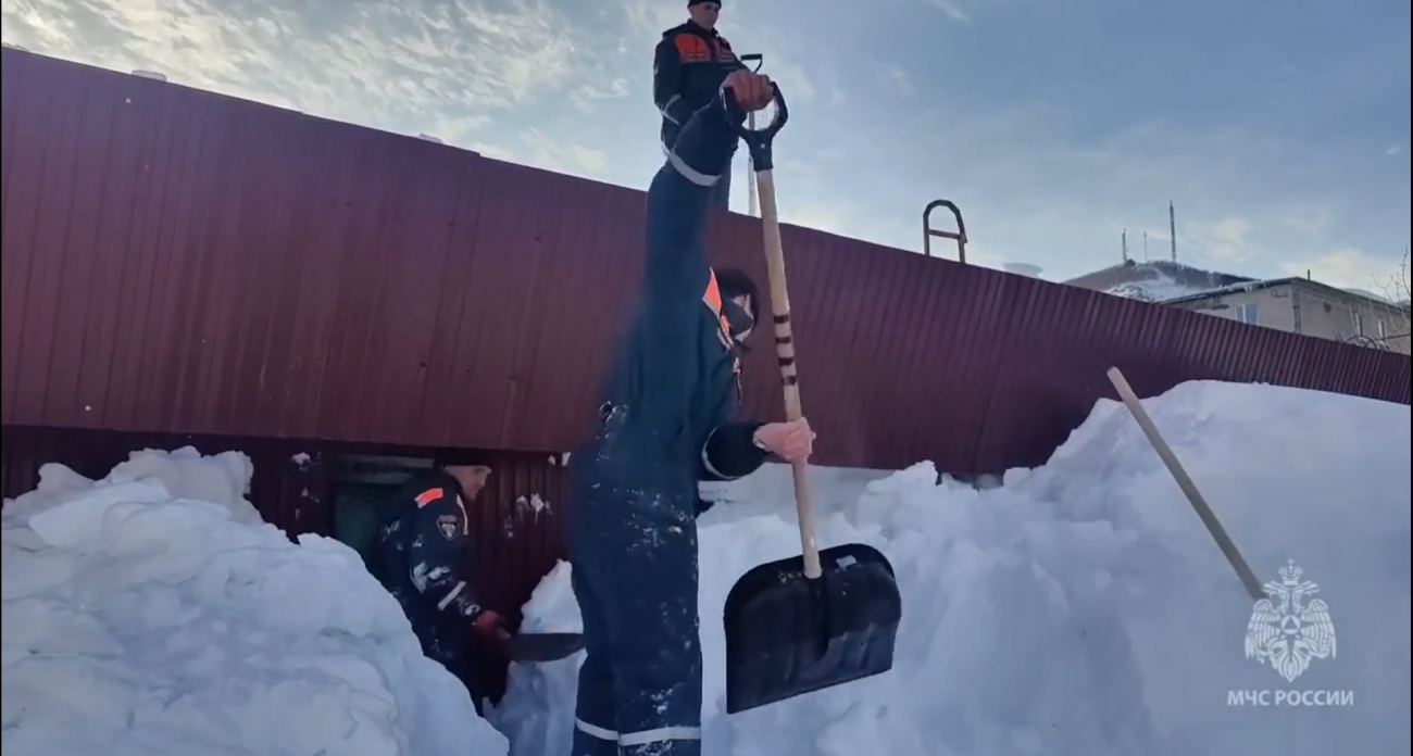 Из Нижнего Новгорода на Камчатку доставят спецтехнику МЧС для уборки снега