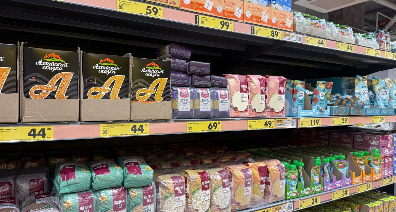 3 обычные крупы из магазина заменят тонну навоза: раскидываем по снегу и весной не нужны удобрения