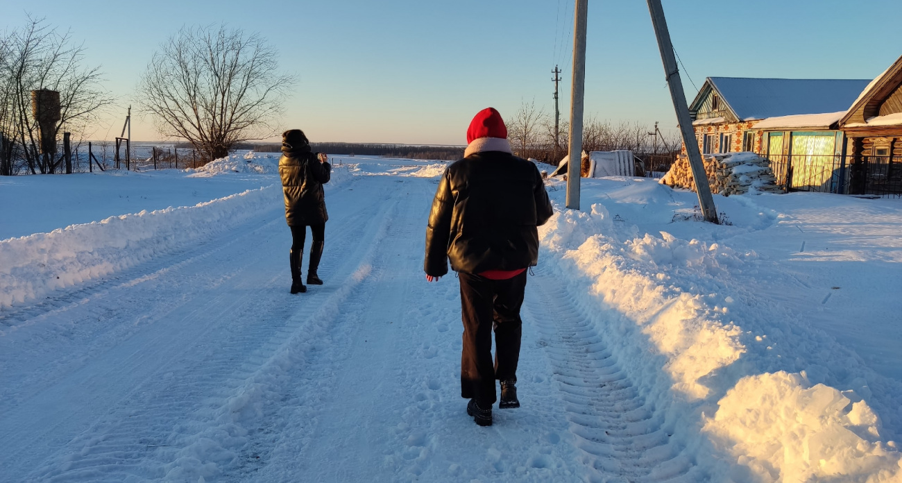  Тепло как в печке даже в лютый мороз: копеечный лайфхак с одеждой, который заменит сто слоев и спасет от переохлаждения