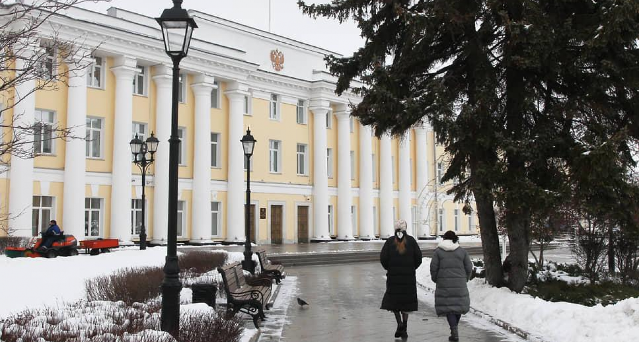 Заксобрание отклонило льготы на мощные авто для многодетных семей Сарова с детьми до 23 лет