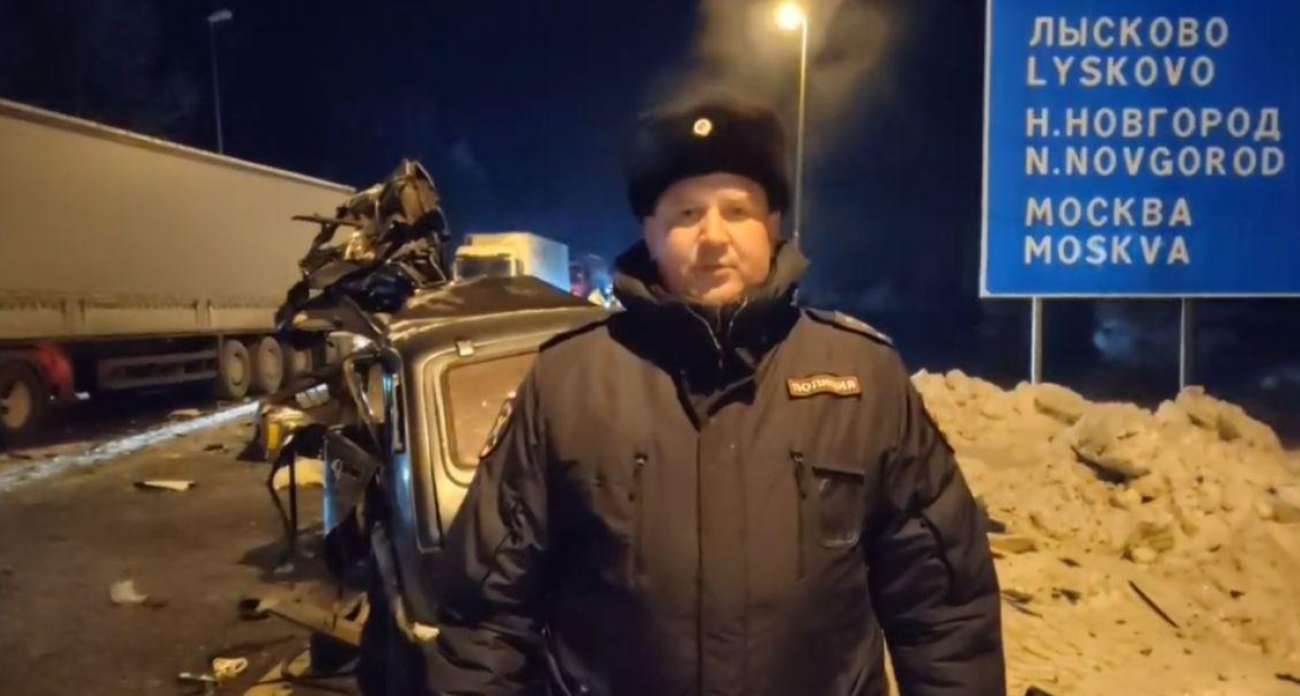 Лобовое столкновение на трассе М-7: 39-летний водитель ВАЗа погиб после выезда на встречку с грузовиком