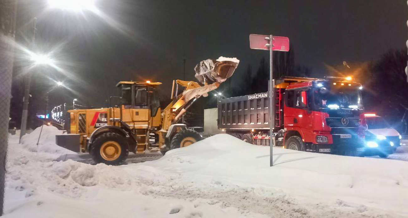 Коммунальщики вывезли 12 тысяч кубометров снега с центральных дорог Нижнего Новгорода