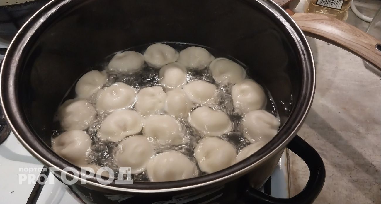 Для чего в пельмени при варке нужно заливать стакан холодной воды - запомните раз и навсегда