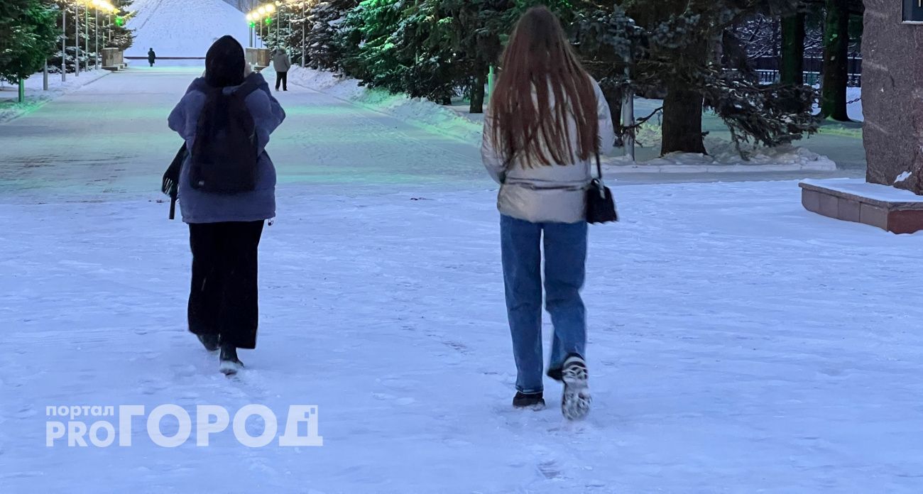 Этот предмет в сумке притягивает токсичных людей: выбросьте его – и станет проще