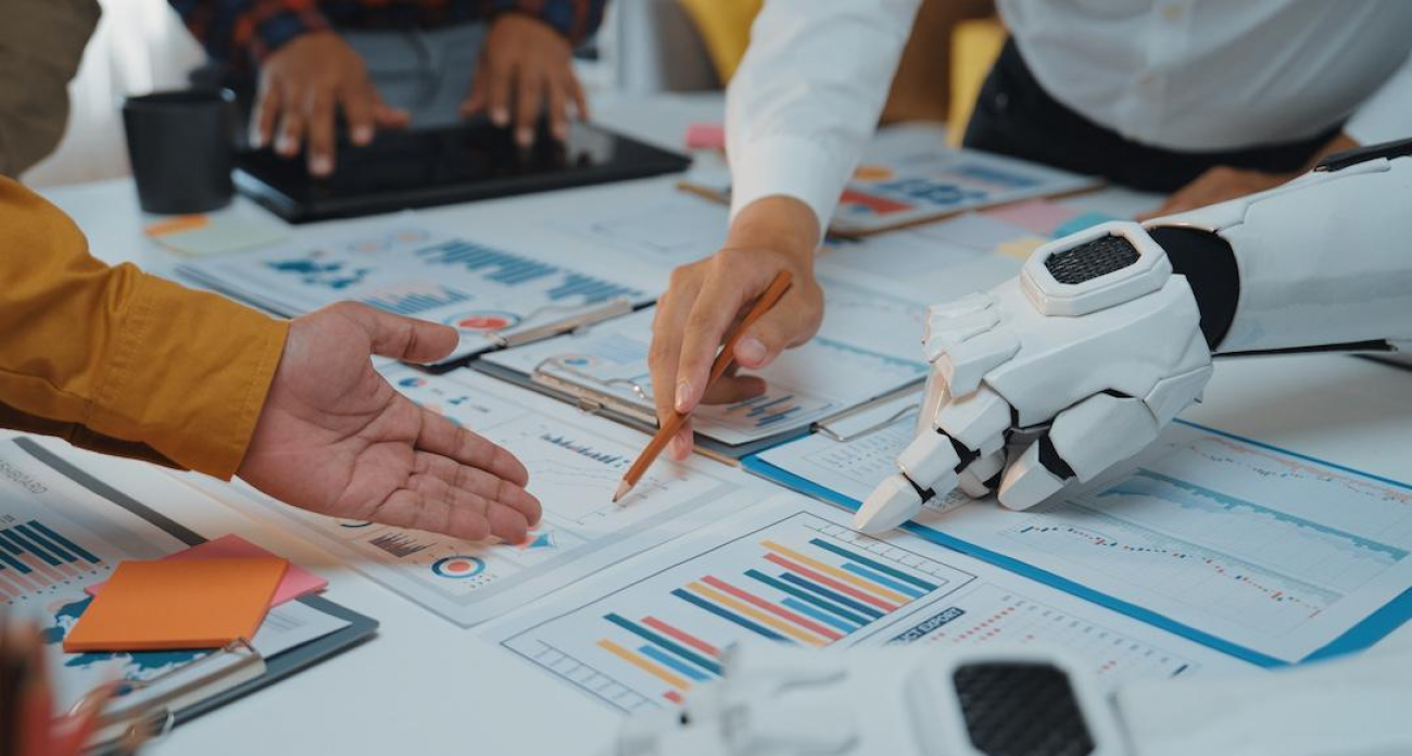 Российские акции под контролем ИИ: УК «Первая» запустит уникальный фонд с ансамблем AI-агентов весной 2026